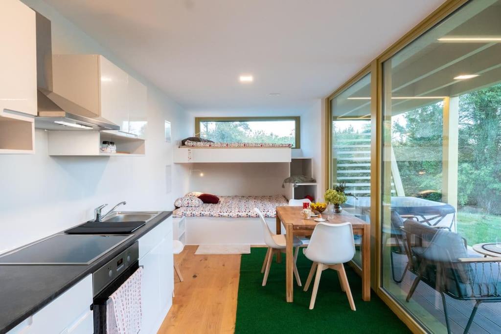 Holiday House Hona Lux Velike Lasce Εξωτερικό φωτογραφία