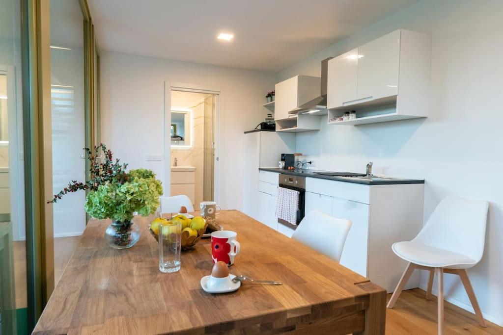 Holiday House Hona Lux Velike Lasce Εξωτερικό φωτογραφία