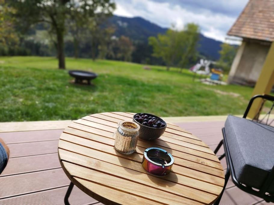 Holiday House Hona Lux Velike Lasce Εξωτερικό φωτογραφία