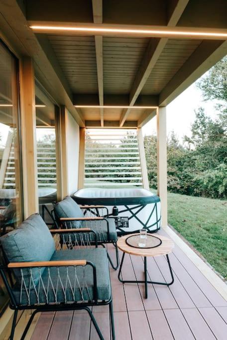Holiday House Hona Lux Velike Lasce Εξωτερικό φωτογραφία