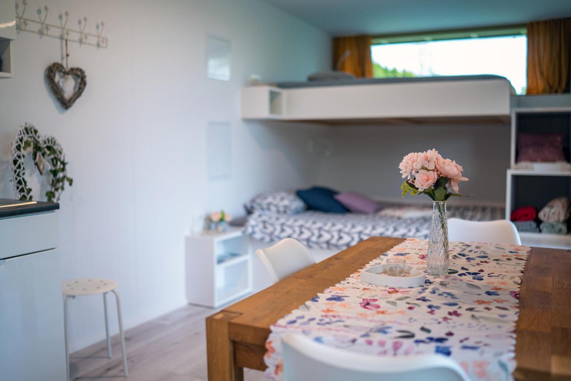 Holiday House Hona Lux Velike Lasce Εξωτερικό φωτογραφία