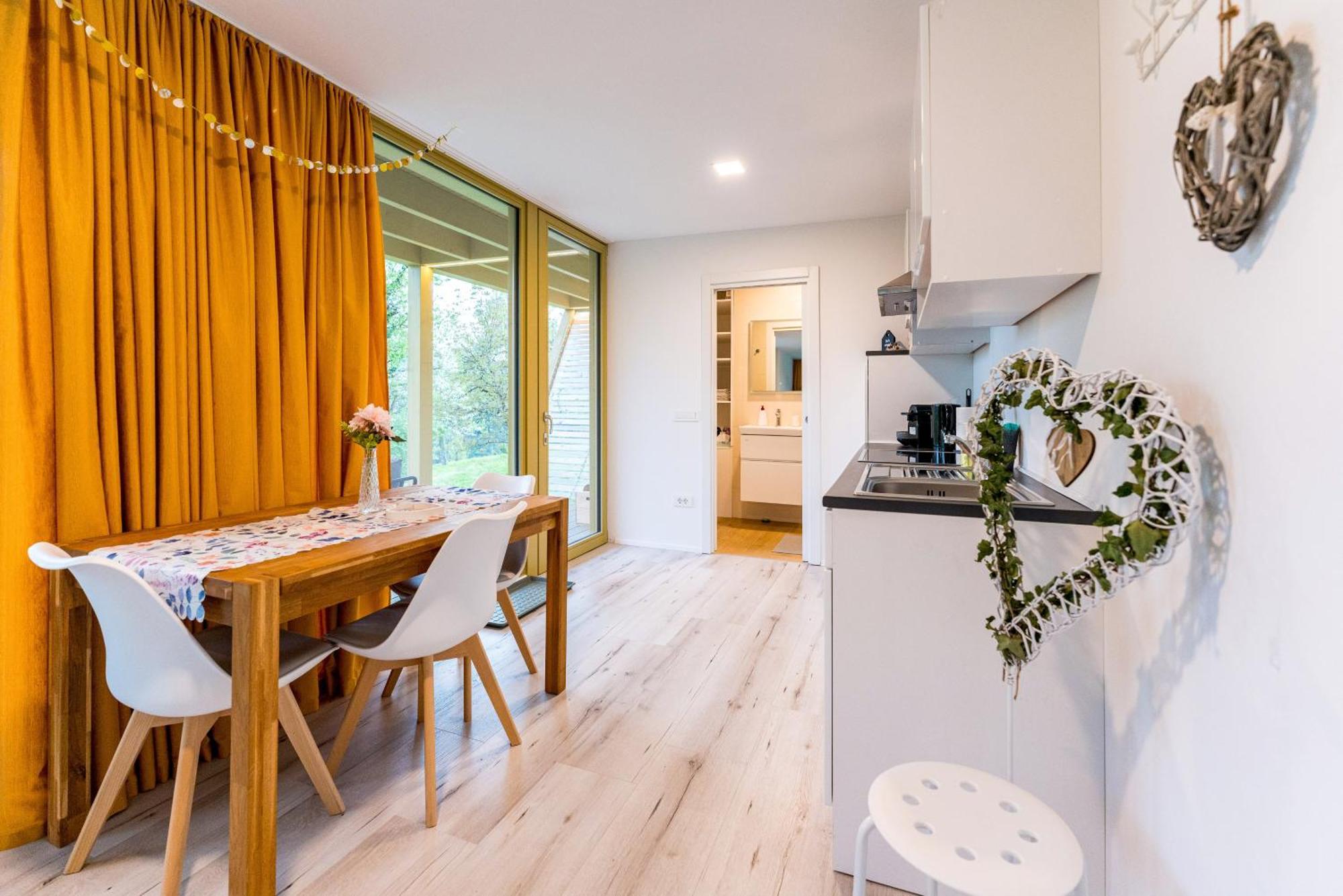 Holiday House Hona Lux Velike Lasce Εξωτερικό φωτογραφία
